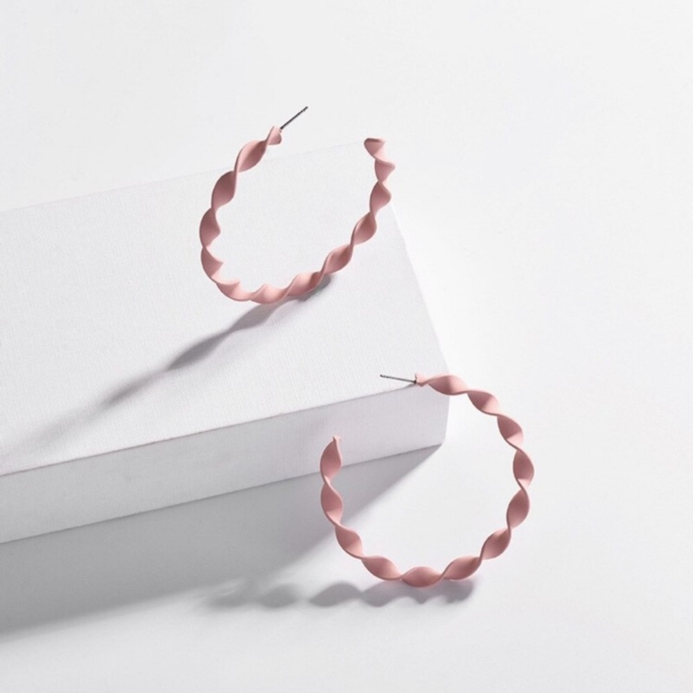 Large Swirled Matte Hoop Earrings - Light Pink